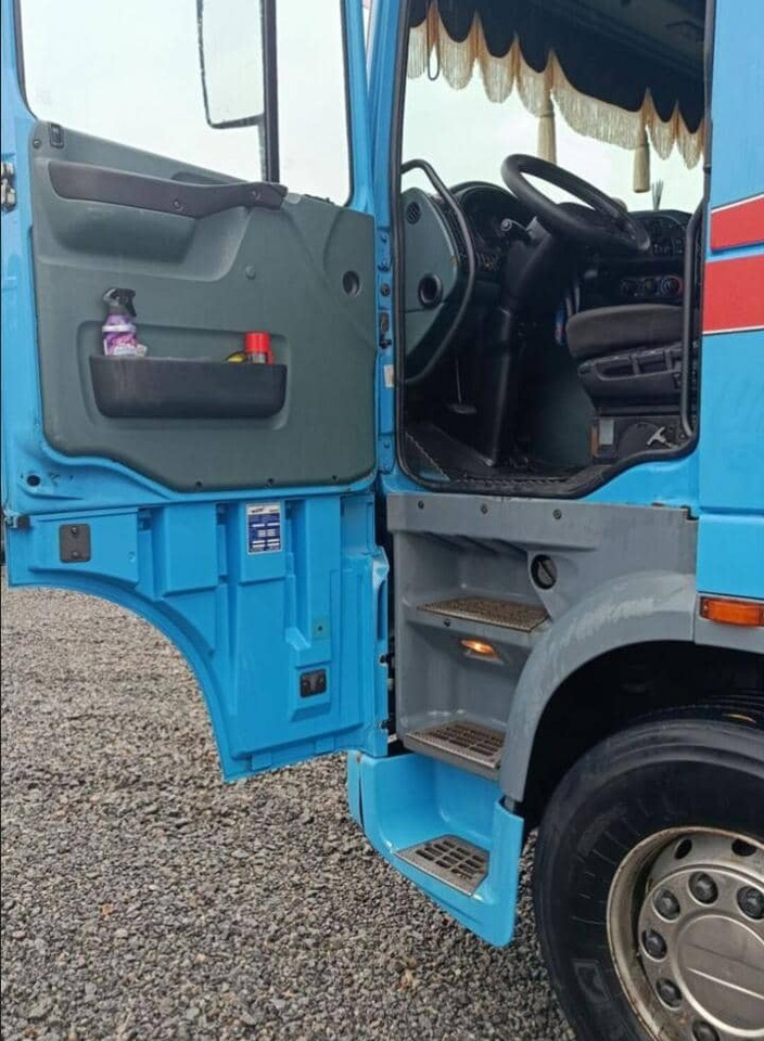 DAF XF95 - Tractor head: gambar 5 DAF XF95 - Tractor head: gambar 5