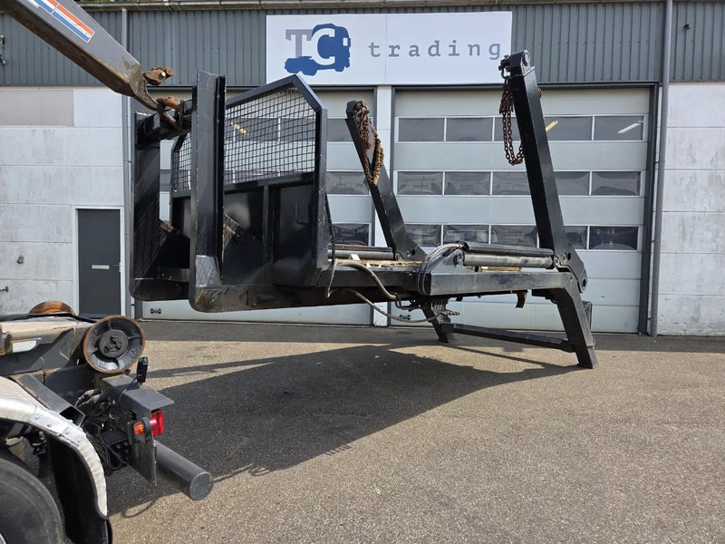 Diversen 14 ton Portaal systeem. haakarm en kabel systeem - Truk pembawa sistem kabel: gambar 5 Diversen 14 ton Portaal systeem. haakarm en kabel systeem - Truk pembawa sistem kabel: gambar 5