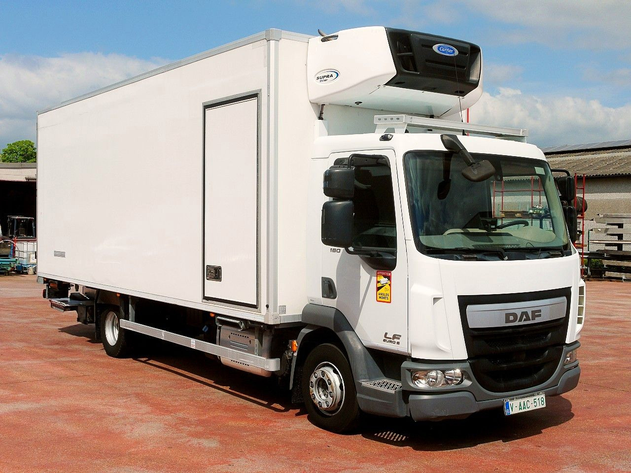 DAF 180.12 LF FA KUHLKOFFER CARRIER SUPRA 850 MULTI - Truk berpendingin: gambar 2 DAF 180.12 LF FA KUHLKOFFER CARRIER SUPRA 850 MULTI - Truk berpendingin: gambar 2