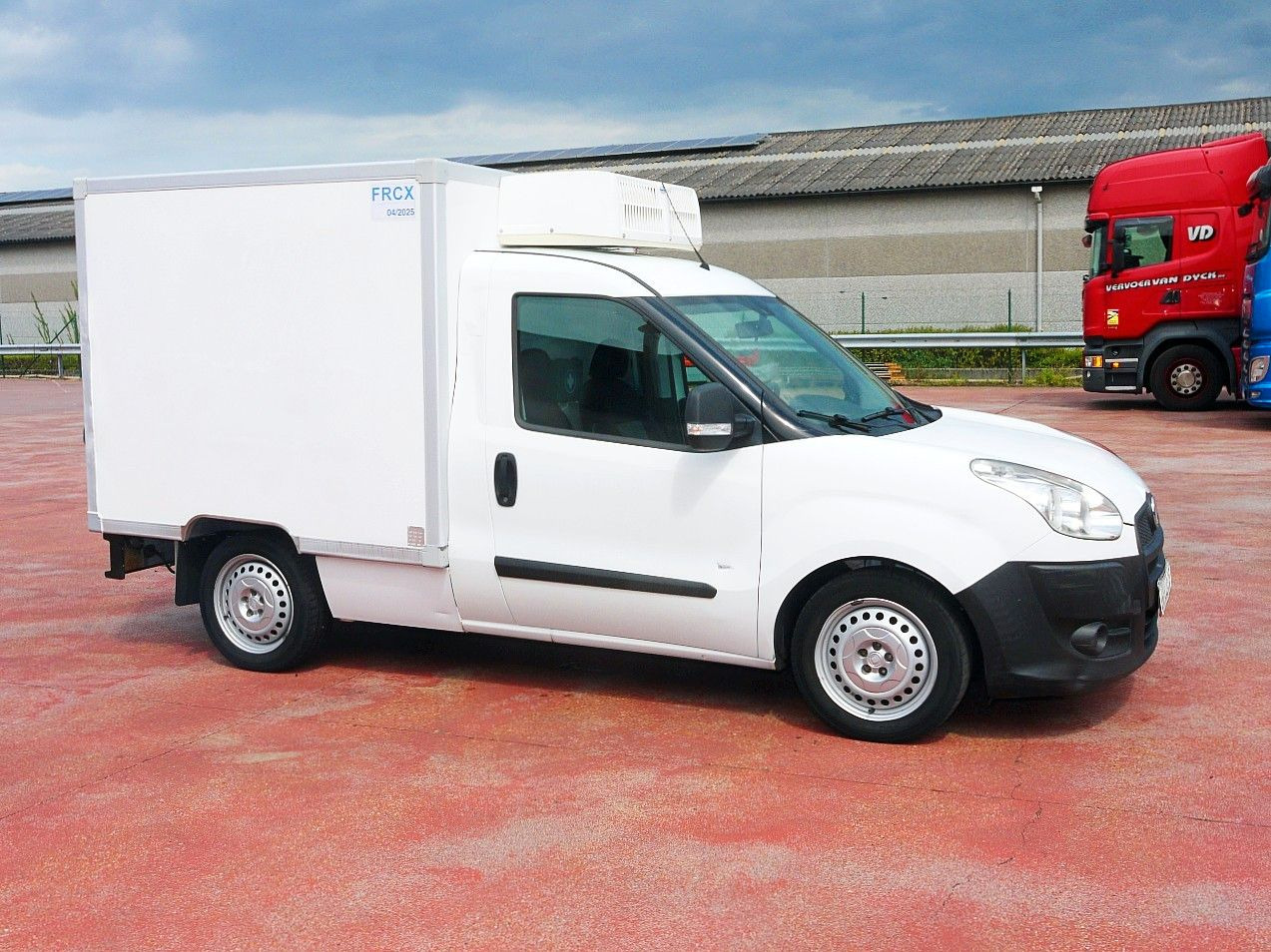 Fiat DOBLO 1.3 KUHLKOFFER RELEC FROID TR 22 -20C - Van berpendingin: gambar 2 Fiat DOBLO 1.3 KUHLKOFFER RELEC FROID TR 22 -20C - Van berpendingin: gambar 2