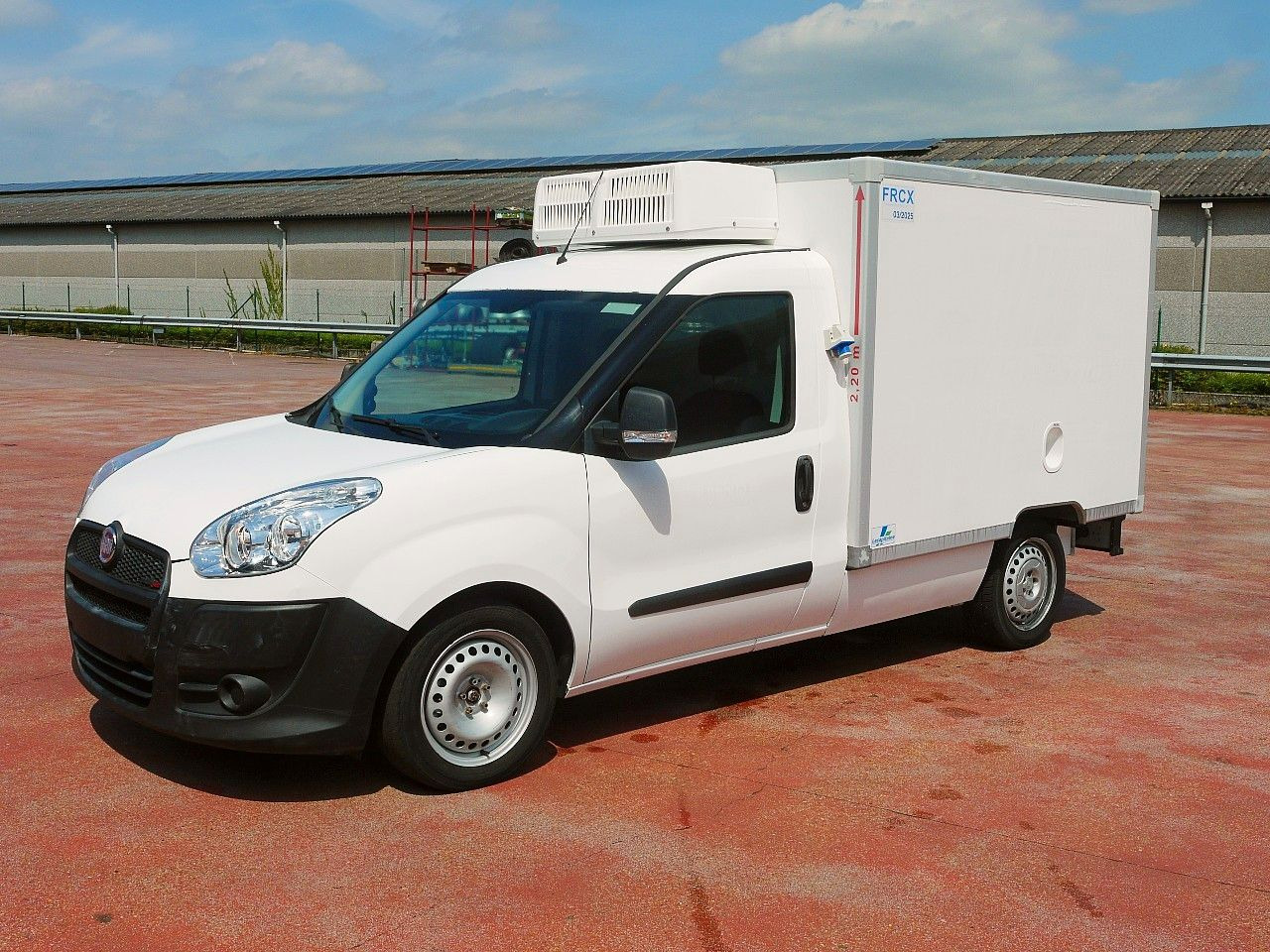 Fiat DOBLO 1.6 KUHKOFFER RELEC FROID TR22 -20C - Van berpendingin: gambar 4 Fiat DOBLO 1.6 KUHKOFFER RELEC FROID TR22 -20C - Van berpendingin: gambar 4
