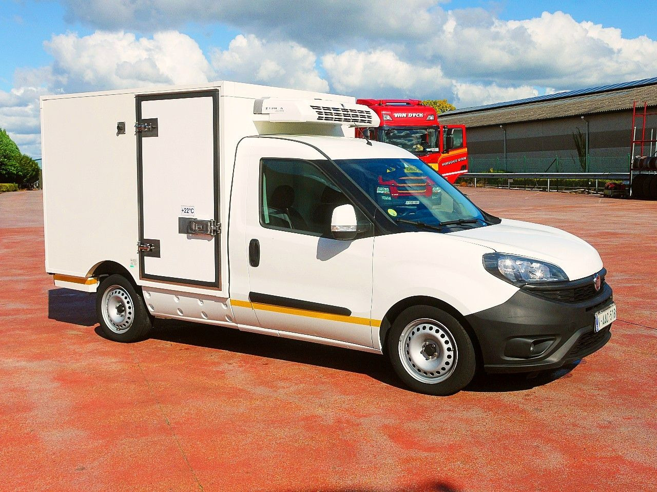 Fiat DOBLO 1.6 KUHLKOFFER THERMOKING MT A/C - Van berpendingin: gambar 2 Fiat DOBLO 1.6 KUHLKOFFER THERMOKING MT A/C - Van berpendingin: gambar 2