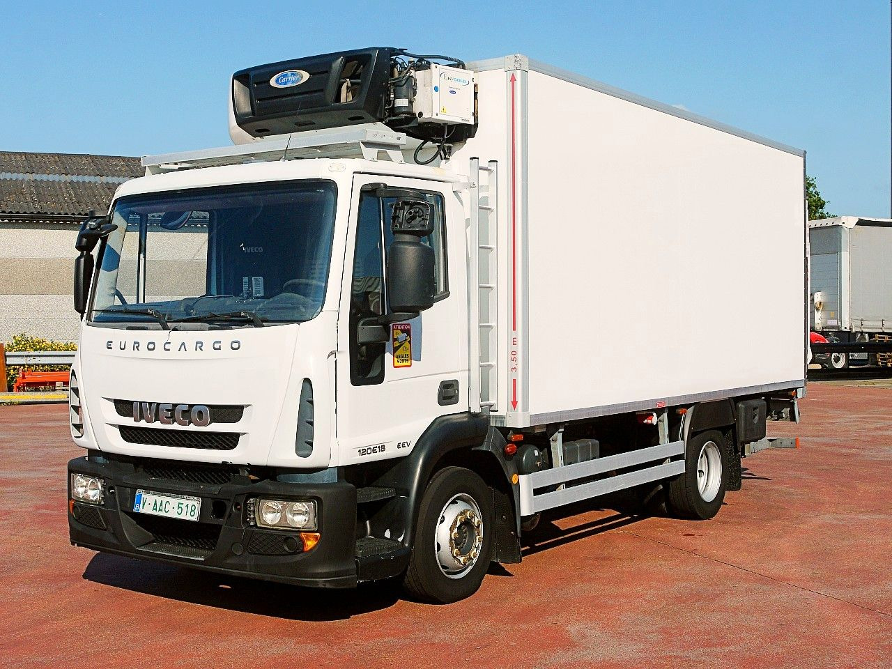 Iveco 120E18 EUROCARGO KUHLKOFFER CARRIER SUPRA 550 - Truk berpendingin: gambar 4 Iveco 120E18 EUROCARGO KUHLKOFFER CARRIER SUPRA 550 - Truk berpendingin: gambar 4