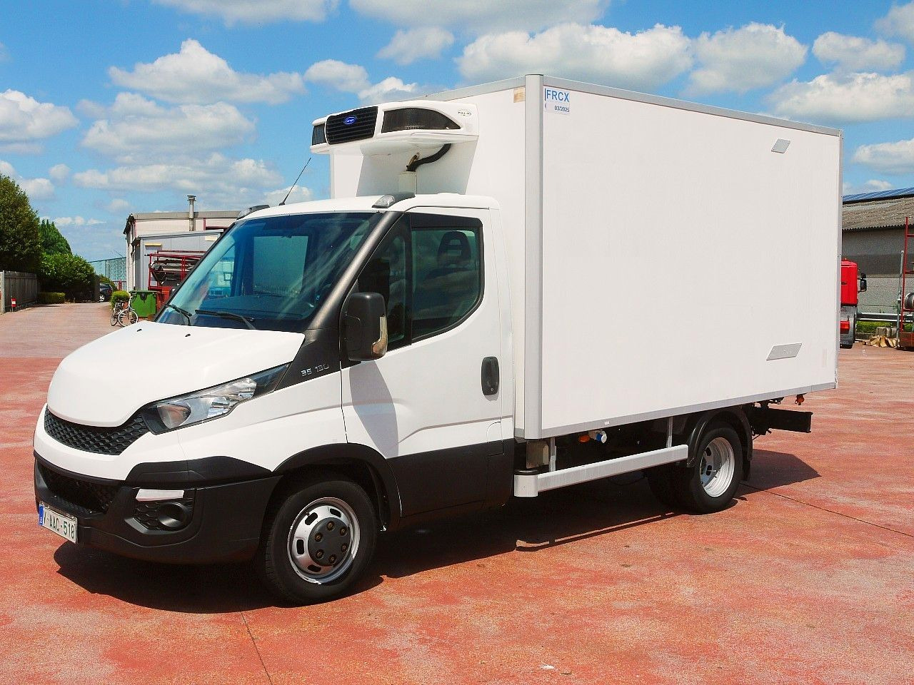 Iveco 35C13 DAILY KUHLKOFFER CARRIER PULSOR 400 AIRCO - Van berpendingin: gambar 4 Iveco 35C13 DAILY KUHLKOFFER CARRIER PULSOR 400 AIRCO - Van berpendingin: gambar 4