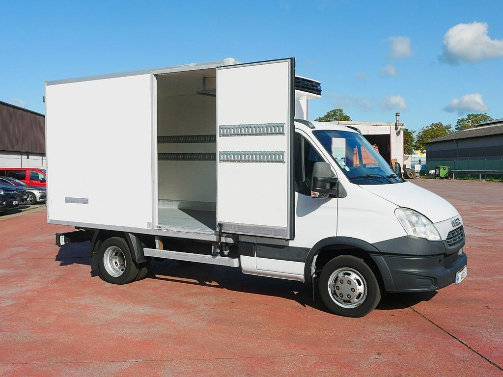 Iveco 35C13 DAILY KUHLKOFFER CARRIER XARIOS 300 -20C - Van berpendingin: gambar 3 Iveco 35C13 DAILY KUHLKOFFER CARRIER XARIOS 300 -20C - Van berpendingin: gambar 3