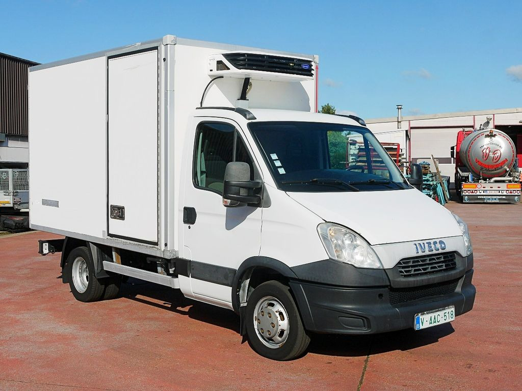 Iveco 35C13 DAILY KUHLKOFFER CARRIER XARIOS 300 -20C Iveco 35C13 DAILY KUHLKOFFER CARRIER XARIOS 300 -20C - Van berpendingin: gambar 2 Iveco 35C13 DAILY KUHLKOFFER CARRIER XARIOS 300 -20C Iveco 35C13 DAILY KUHLKOFFER CARRIER XARIOS 300 -20C - Van berpendingin: gambar 2
