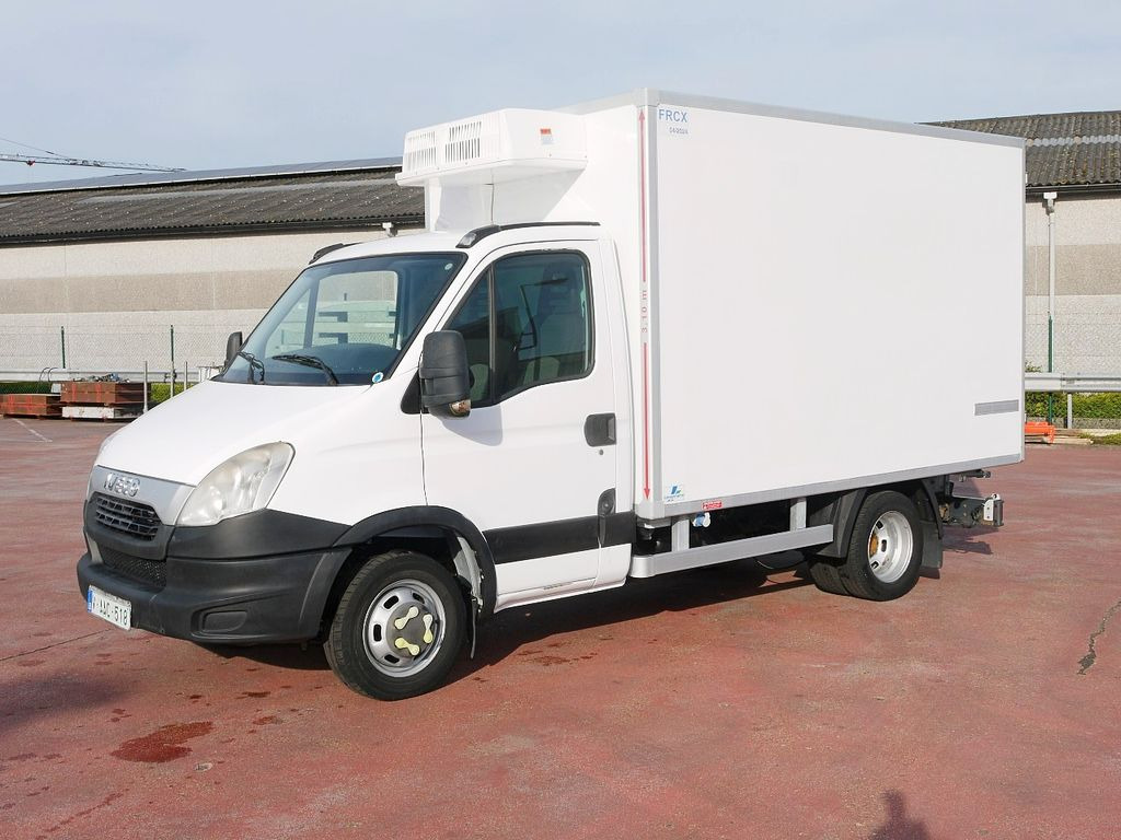 Iveco 35C13 DAILY KUHLKOFFER RELEC FROID TR32 -20C - Van berpendingin: gambar 4 Iveco 35C13 DAILY KUHLKOFFER RELEC FROID TR32 -20C - Van berpendingin: gambar 4
