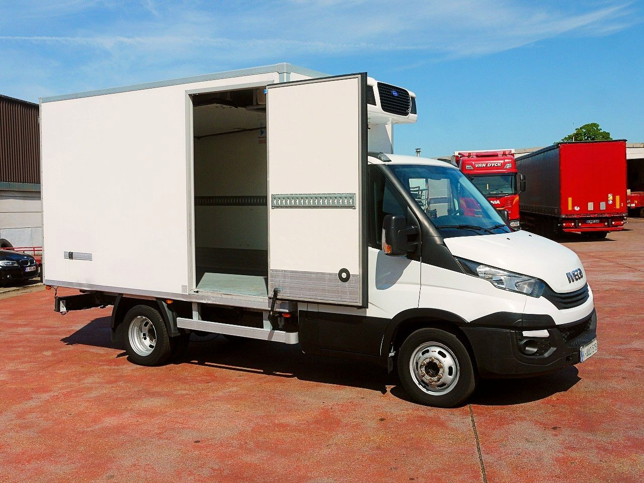 Iveco 35C14 DAILY KUHLKOFER CARIER PULSOR 600MULTi A/C - Van berpendingin: gambar 3 Iveco 35C14 DAILY KUHLKOFER CARIER PULSOR 600MULTi A/C - Van berpendingin: gambar 3