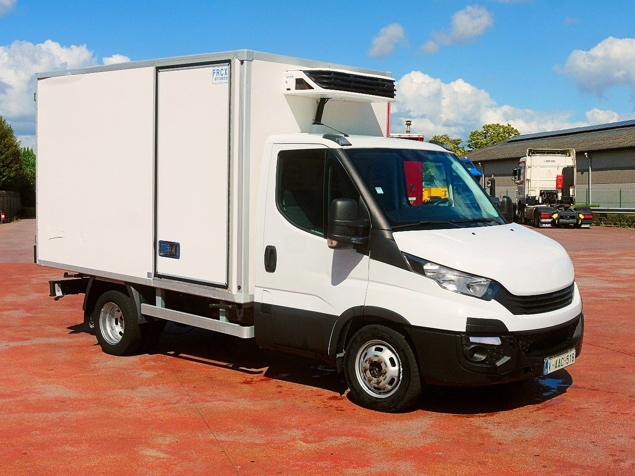 Iveco 35C14 KUHLKOFFER CARRIER XARIOS 350 -20C - Van berpendingin: gambar 2 Iveco 35C14 KUHLKOFFER CARRIER XARIOS 350 -20C - Van berpendingin: gambar 2