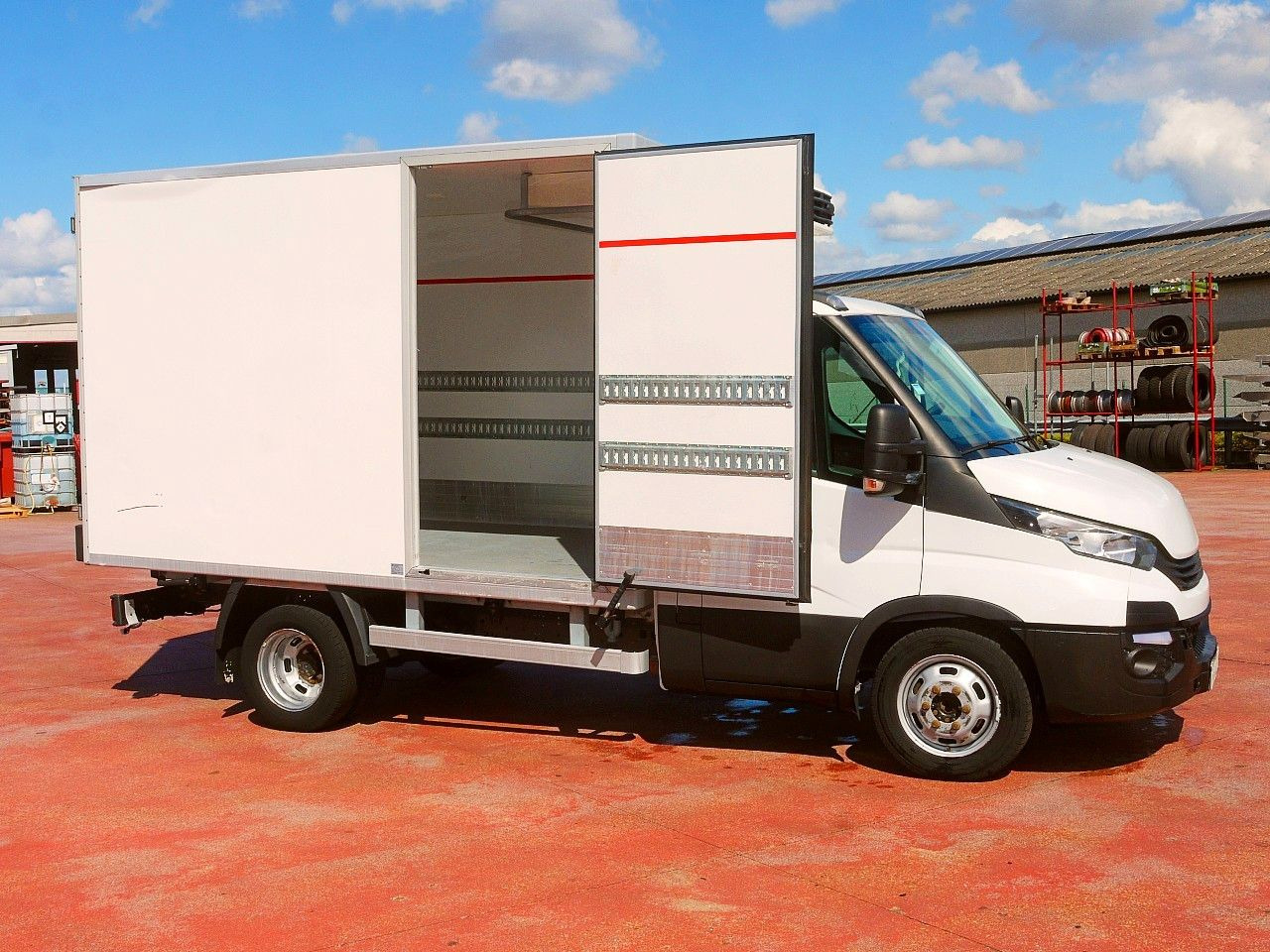 Iveco 35C14 KUHLKOFFER CARRIER XARIOS 350 -20C - Van berpendingin: gambar 3 Iveco 35C14 KUHLKOFFER CARRIER XARIOS 350 -20C - Van berpendingin: gambar 3