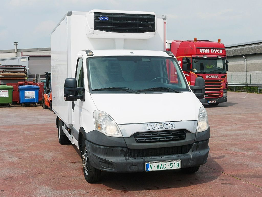 Iveco 35C15 3.0 DAILY KUHLKOFFER CARRIER XARIOS 600 MT Iveco 35C15 3.0 DAILY KUHLKOFFER CARRIER XARIOS 600 MT - Van berpendingin: gambar 1 Iveco 35C15 3.0 DAILY KUHLKOFFER CARRIER XARIOS 600 MT Iveco 35C15 3.0 DAILY KUHLKOFFER CARRIER XARIOS 600 MT - Van berpendingin: gambar 1