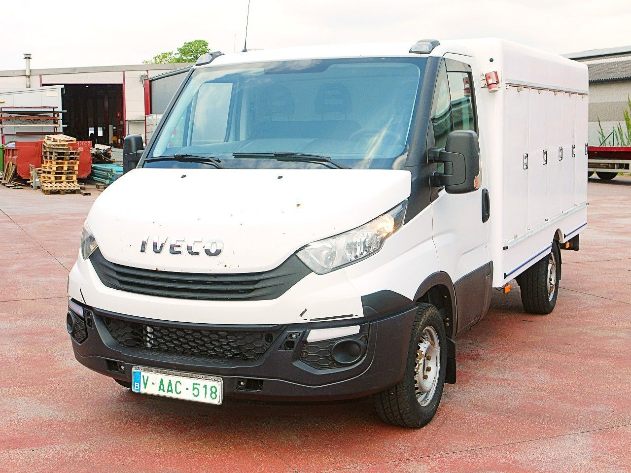 Iveco 35S12 DAILY ISOTHERM KOFFER 5 TURIG / AIRCO - Van berpendingin: gambar 5 Iveco 35S12 DAILY ISOTHERM KOFFER 5 TURIG / AIRCO - Van berpendingin: gambar 5