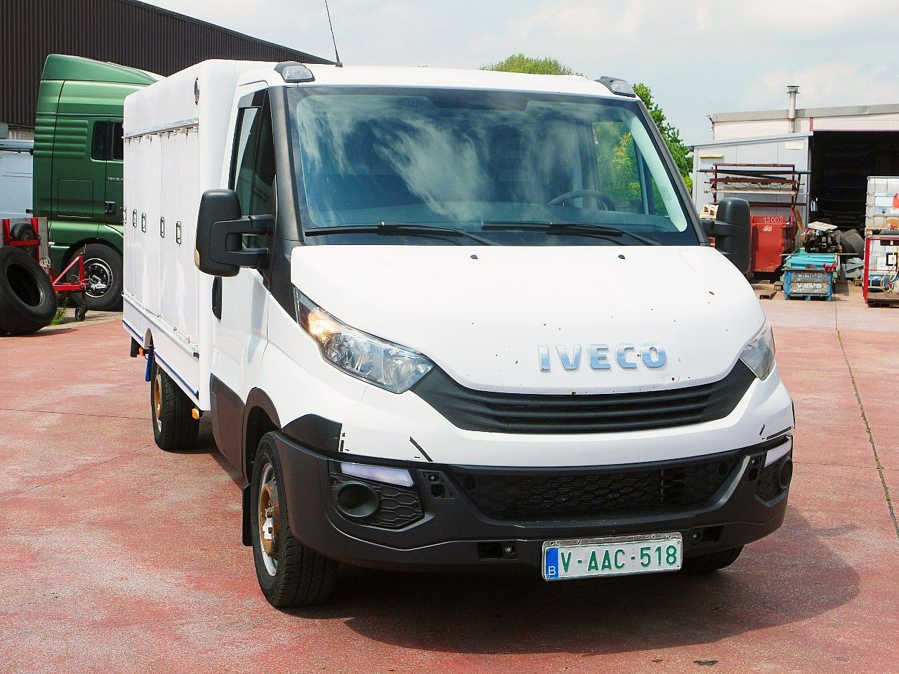 Iveco 35S12 DAILY ISOTHERM KOFFER 5 TURIG / AIRCO - Van berpendingin: gambar 1 Iveco 35S12 DAILY ISOTHERM KOFFER 5 TURIG / AIRCO - Van berpendingin: gambar 1