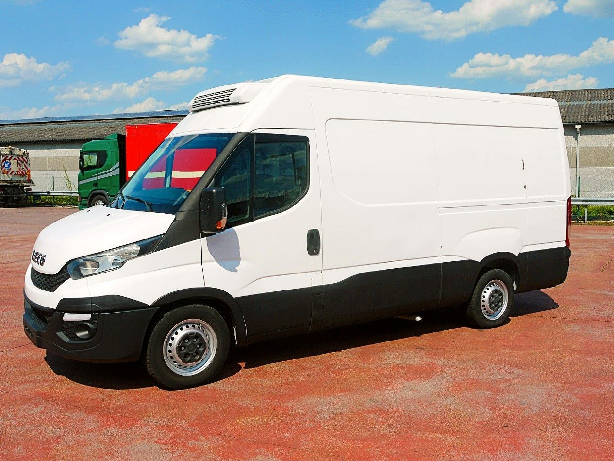 Iveco 35S13 DAILY KUHLKASTENWAGEN THERMOKING V300 MULT - Van berpendingin: gambar 4 Iveco 35S13 DAILY KUHLKASTENWAGEN THERMOKING V300 MULT - Van berpendingin: gambar 4