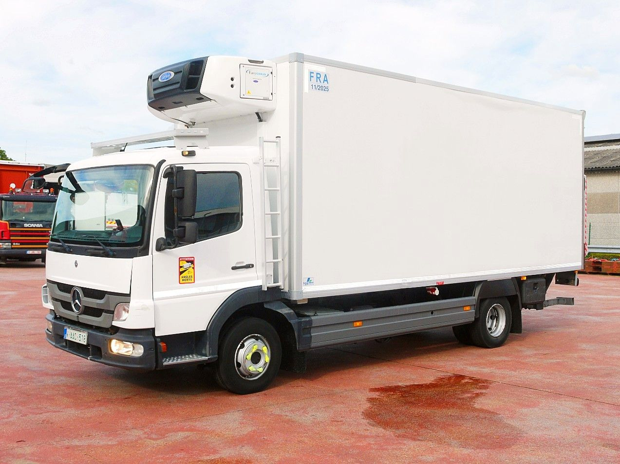 Mercedes-Benz 1018 ATEGO KUHLKOFFER CARRIER SUPRA 550 LBW - Truk berpendingin: gambar 4 Mercedes-Benz 1018 ATEGO KUHLKOFFER CARRIER SUPRA 550 LBW - Truk berpendingin: gambar 4