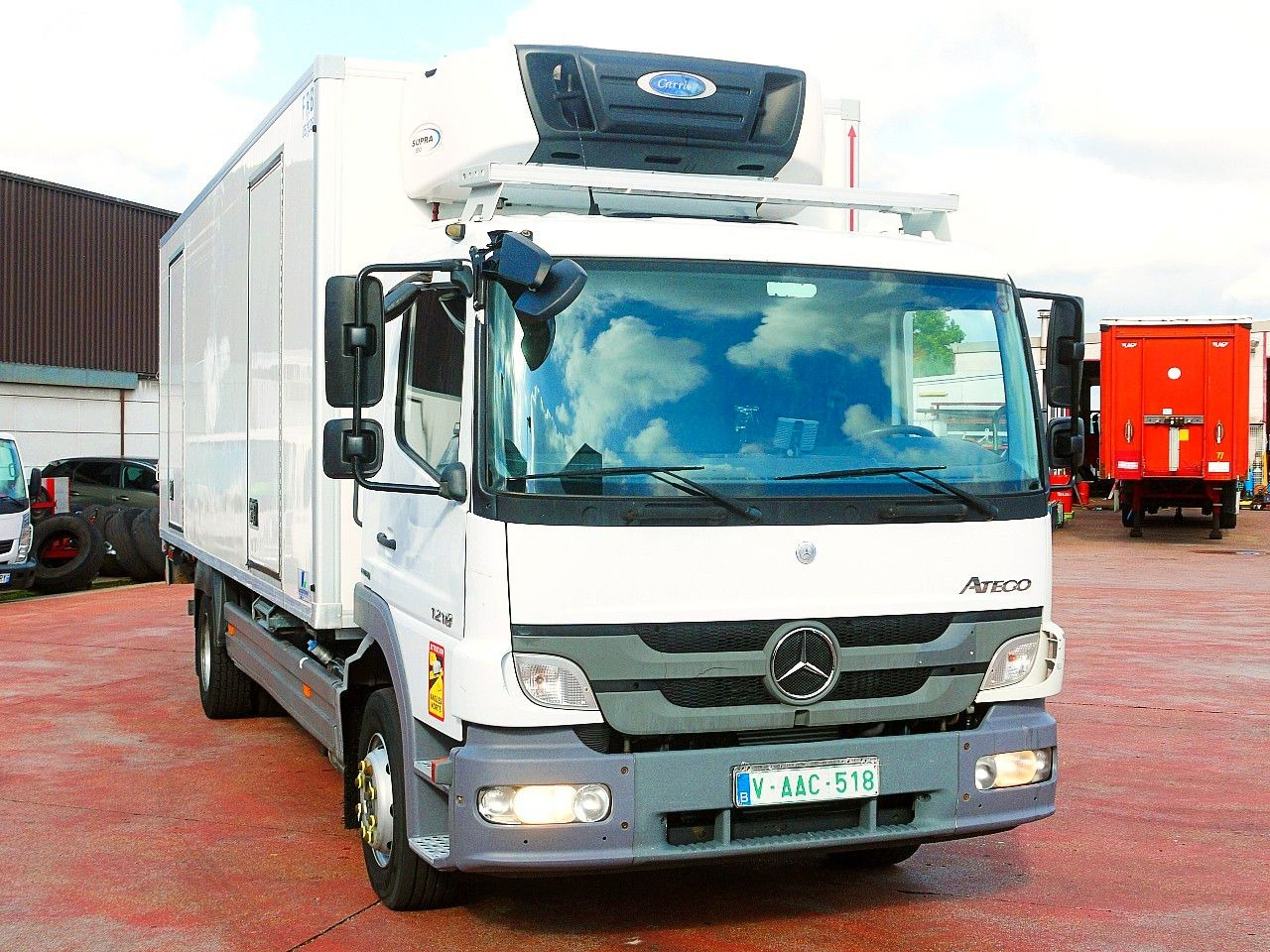 Mercedes-Benz 1218 ATEGO KUHLKOFFER CARRIER SUPRA 550 LBW - Truk berpendingin: gambar 1 Mercedes-Benz 1218 ATEGO KUHLKOFFER CARRIER SUPRA 550 LBW - Truk berpendingin: gambar 1