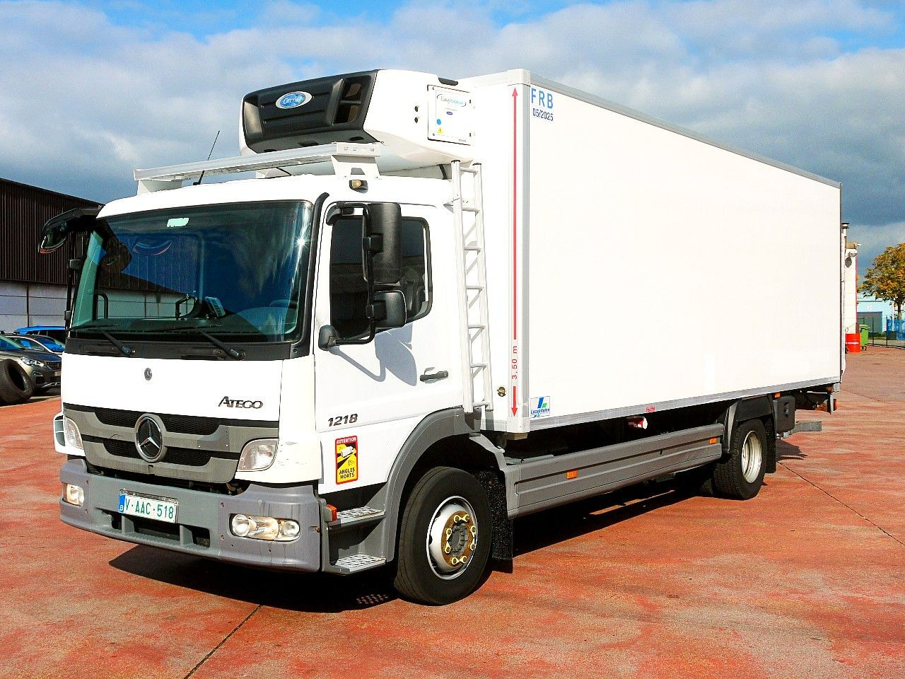 Mercedes-Benz 1218 ATEGO KUHLKOFFER CARRIER SUPRA 550 LBW - Truk berpendingin: gambar 4 Mercedes-Benz 1218 ATEGO KUHLKOFFER CARRIER SUPRA 550 LBW - Truk berpendingin: gambar 4