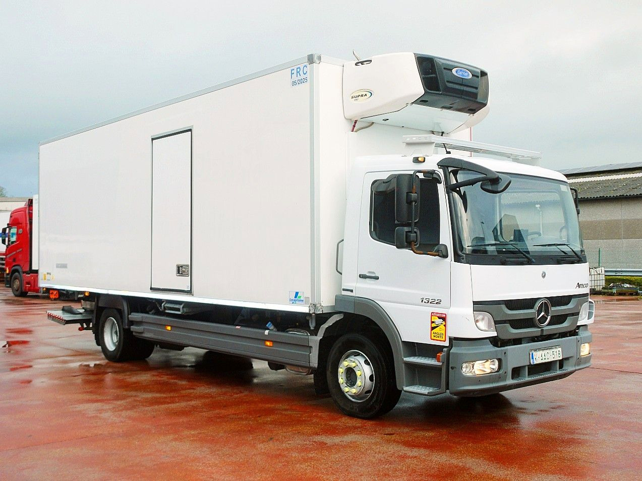 Mercedes-Benz 1322 ATEGO KUHLKOFFER CARRIER SUPRA 850 A/C LUFT - Truk berpendingin: gambar 2 Mercedes-Benz 1322 ATEGO KUHLKOFFER CARRIER SUPRA 850 A/C LUFT - Truk berpendingin: gambar 2