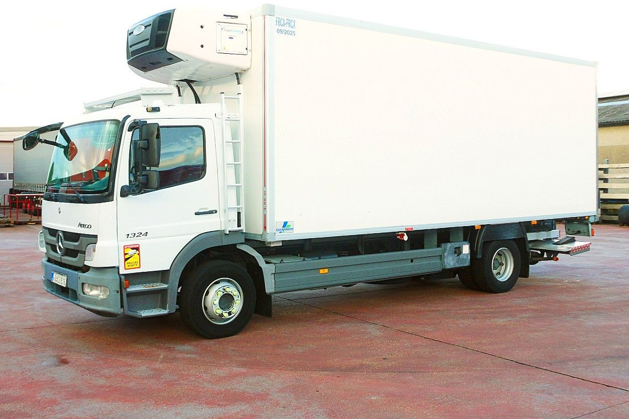 Mercedes-Benz 1324 ATEGO CARRIER SUPRA 1000MT CITY Z. A/C LUFT - Truk berpendingin: gambar 4 Mercedes-Benz 1324 ATEGO CARRIER SUPRA 1000MT CITY Z. A/C LUFT - Truk berpendingin: gambar 4