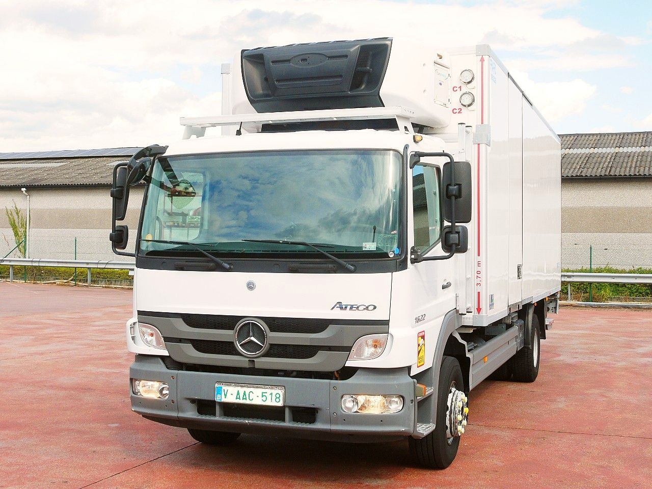 Mercedes-Benz 1622 ATEGO KUHLKOFFER CARRIER SUPRA 1150 MT A/C - Truk berpendingin: gambar 5 Mercedes-Benz 1622 ATEGO KUHLKOFFER CARRIER SUPRA 1150 MT A/C - Truk berpendingin: gambar 5