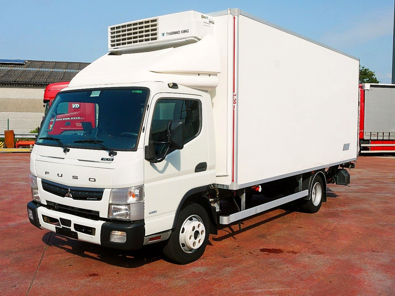 Mitsubishi FUSO CANTER 3.0 KUHLKOFFER THERMOKING V800 MT AC - Van berpendingin: gambar 4 Mitsubishi FUSO CANTER 3.0 KUHLKOFFER THERMOKING V800 MT AC - Van berpendingin: gambar 4