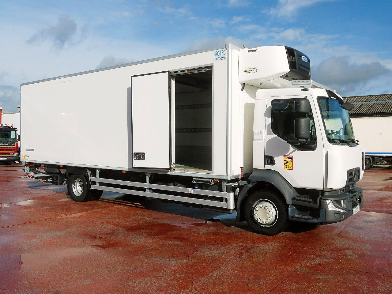 Renault D 16.250 KUHLKOFFER CARRIER SUPRA 1150MT A/C - Truk berpendingin: gambar 3 Renault D 16.250 KUHLKOFFER CARRIER SUPRA 1150MT A/C - Truk berpendingin: gambar 3