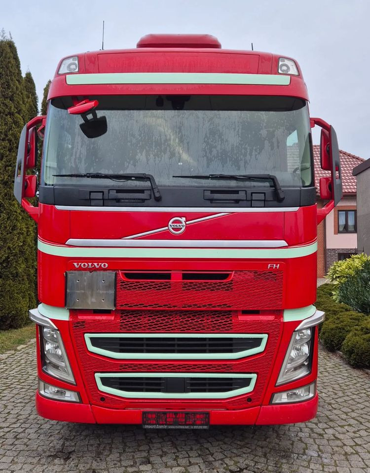 Volvo FH GLOBETROTTER - Tractor head: gambar 2 Volvo FH GLOBETROTTER - Tractor head: gambar 2