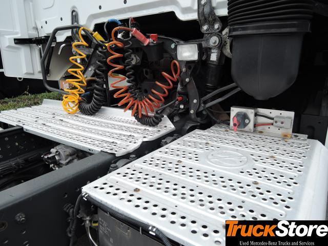 Mercedes-Benz Actros 1843 LS - Tractor head: gambar 2 Mercedes-Benz Actros 1843 LS - Tractor head: gambar 2