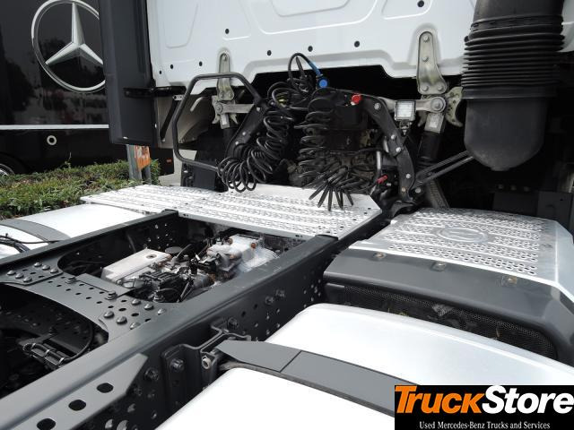Mercedes-Benz Actros 1851 LS - Tractor head: gambar 2 Mercedes-Benz Actros 1851 LS - Tractor head: gambar 2