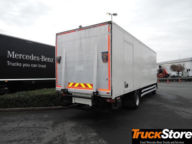 Volvo FL - Truk box: gambar 4 Volvo FL - Truk box: gambar 4