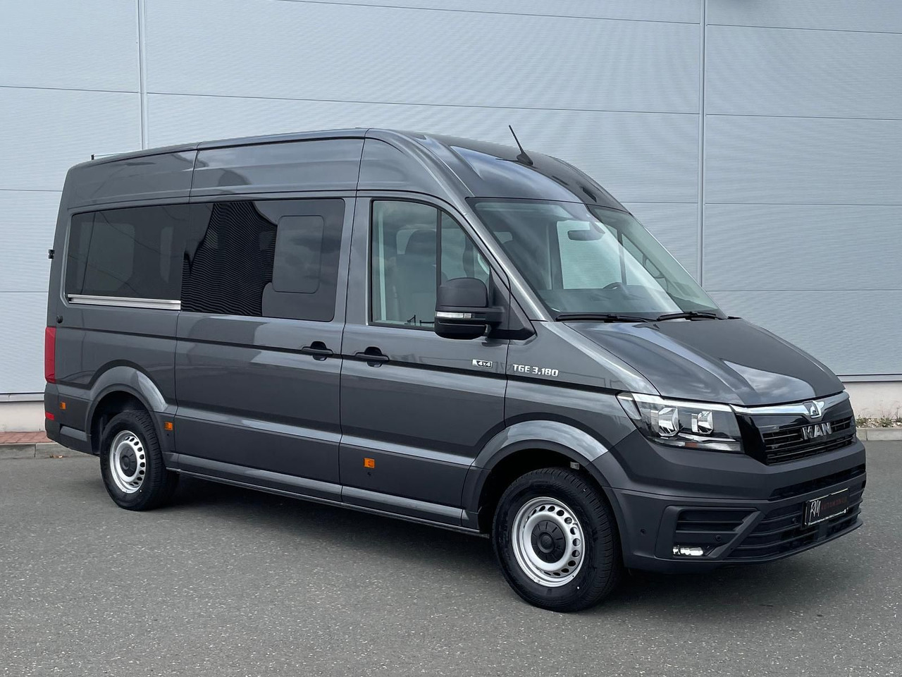 MAN TGE 3.180 Kombi L3H2 4x4 TEMPOMAT KAMERA 8-SITZE - Bus mini, Van penumpang: gambar 2 MAN TGE 3.180 Kombi L3H2 4x4 TEMPOMAT KAMERA 8-SITZE - Bus mini, Van penumpang: gambar 2