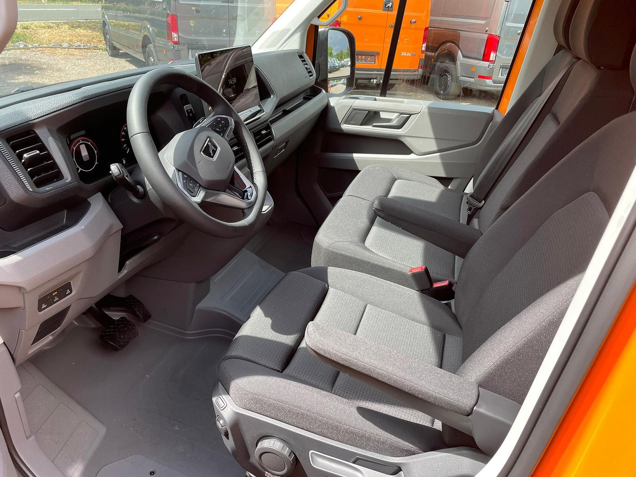Mobil MAN TGE 3.180 L3H3 Kasten STANDHZ ACC NAVI KAMERA: gambar 25