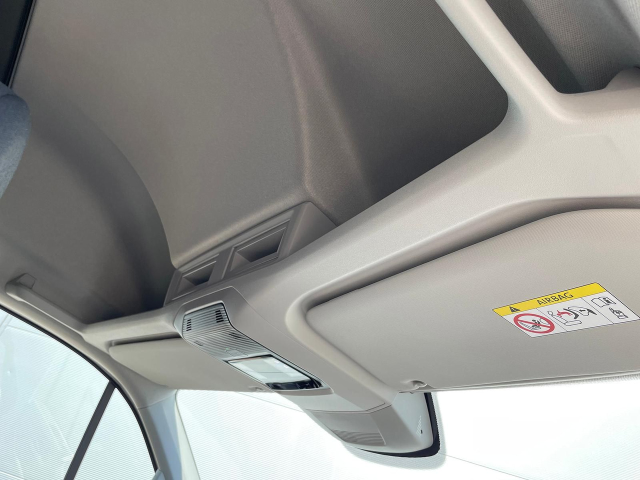 Van panel MAN TGE 3.180 L3H3 Kasten STANDHZ ACC NAVI KAMERA: gambar 34 Van panel MAN TGE 3.180 L3H3 Kasten STANDHZ ACC NAVI KAMERA: gambar 34