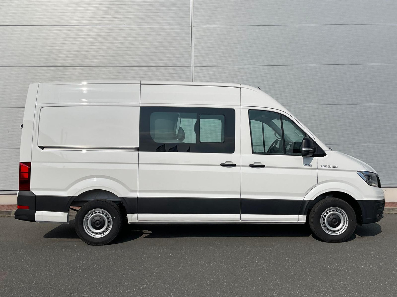 MAN TGE 3.180 L3H3 MIXTO 4x4 LED TEMPOMAT SITZHZ NAV - Van kombi: gambar 5 MAN TGE 3.180 L3H3 MIXTO 4x4 LED TEMPOMAT SITZHZ NAV - Van kombi: gambar 5