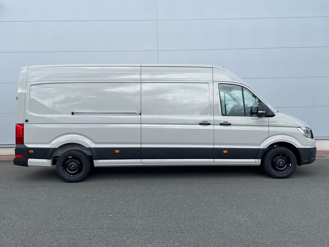 MAN TGE 3.180 L4H3 Kasten PDC SITZHZ DAB MFL TEMP - Van panel: gambar 5 MAN TGE 3.180 L4H3 Kasten PDC SITZHZ DAB MFL TEMP - Van panel: gambar 5