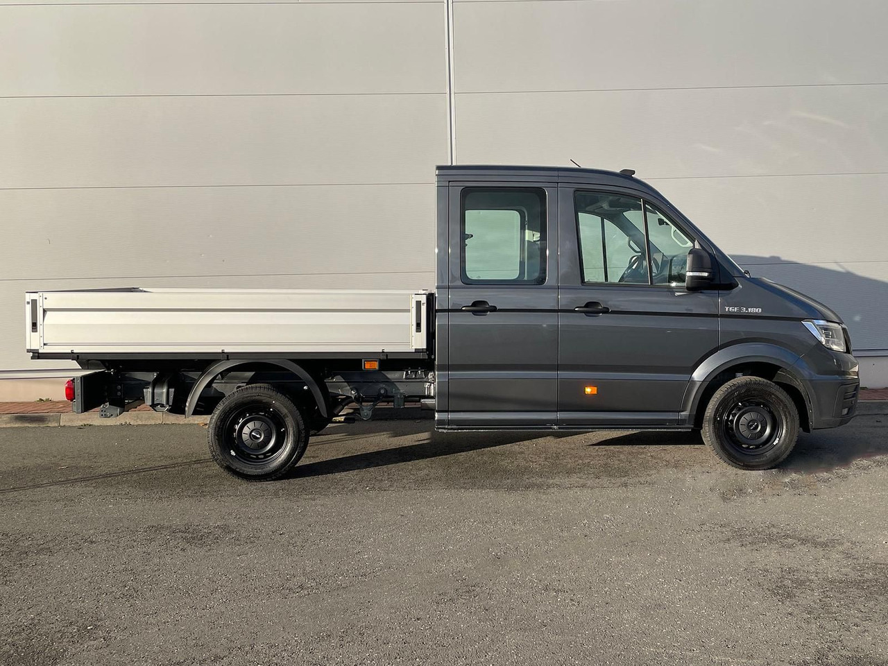 MAN TGE 3.180 Pritsche DOKA MR STANDHZ AHK KAMERA - Van flatbed, Van kombi: gambar 5 MAN TGE 3.180 Pritsche DOKA MR STANDHZ AHK KAMERA - Van flatbed, Van kombi: gambar 5