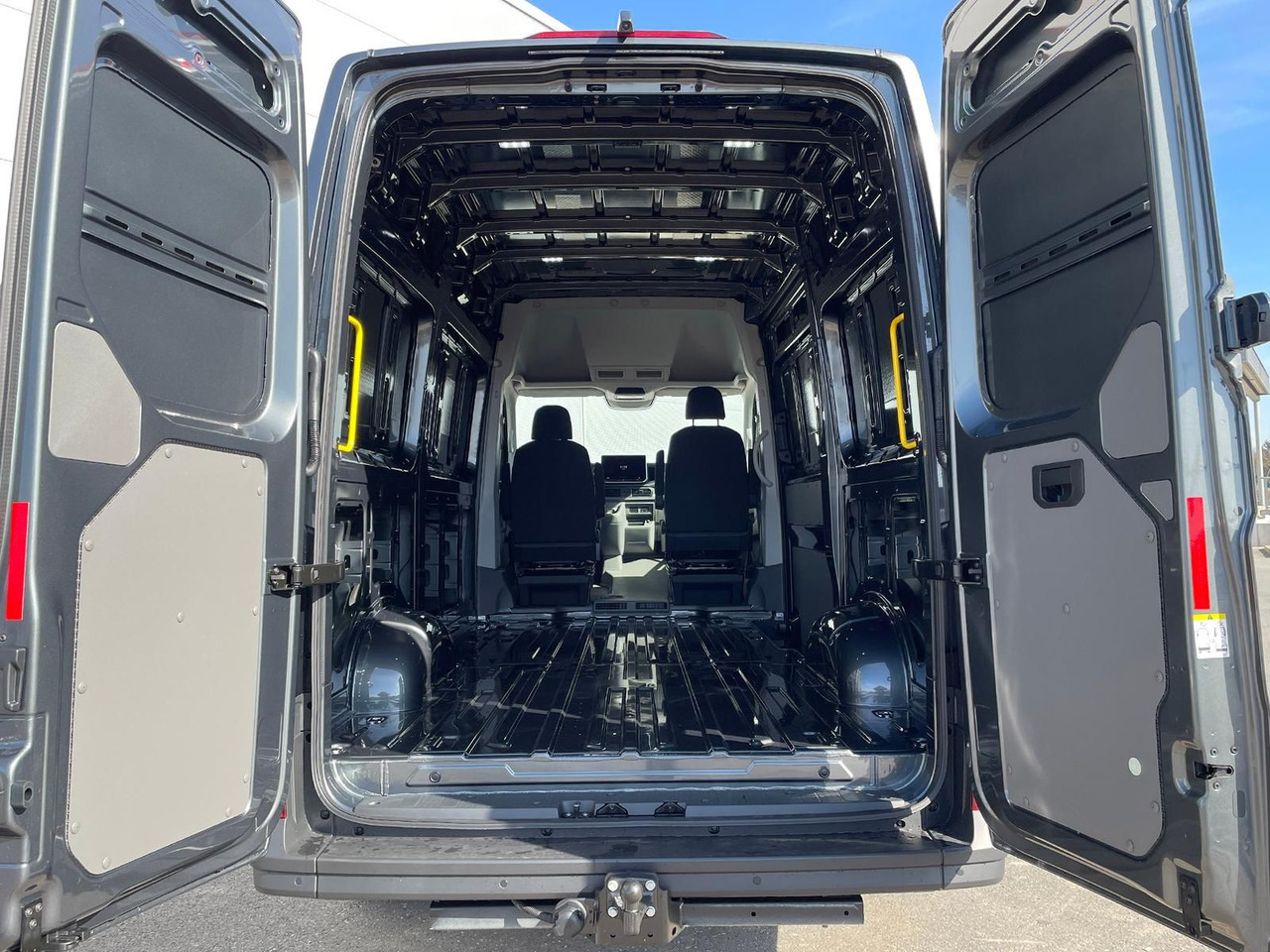 Mobil MAN TGE 3.200 L3H3 Kasten 4x4 CAMPER DREHSITZE AHK: gambar 27