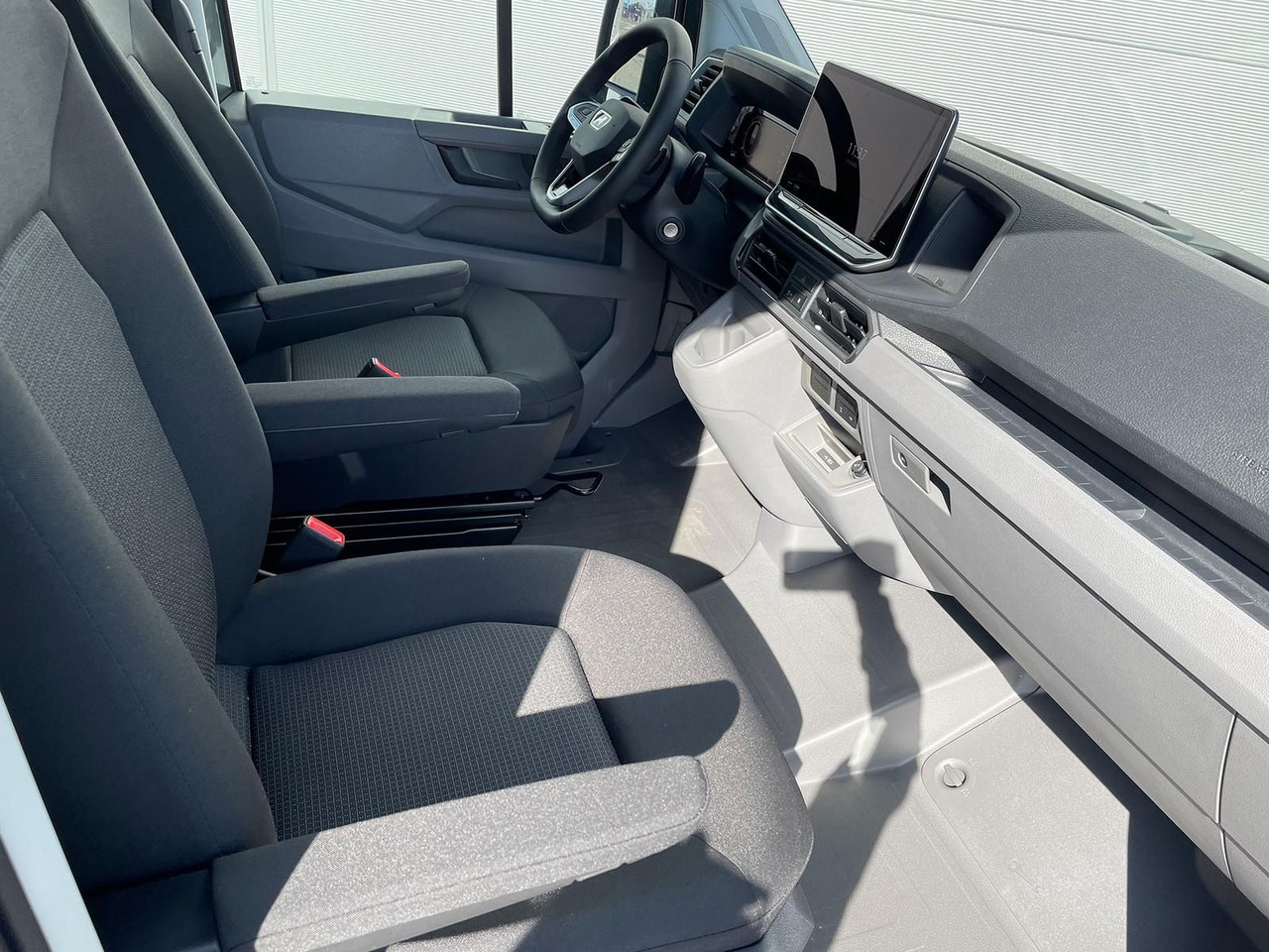 Mobil MAN TGE 3.200 L3H3 Kasten 4x4 CAMPER DREHSITZE AHK: gambar 35