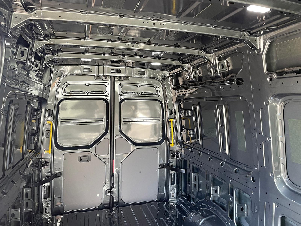 Mobil MAN TGE 3.200 L3H3 Kasten 4x4 CAMPER DREHSITZE AHK: gambar 11