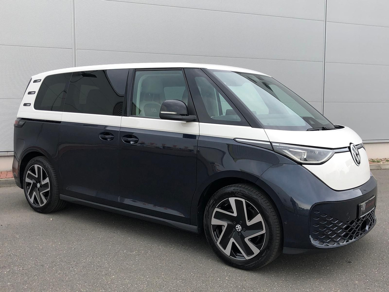 Volkswagen ID. Buzz 150 kW Pro AHK ACC MATRIX LED KEYLESS - Bus mini, Bus listrik: gambar 2 Volkswagen ID. Buzz 150 kW Pro AHK ACC MATRIX LED KEYLESS - Bus mini, Bus listrik: gambar 2