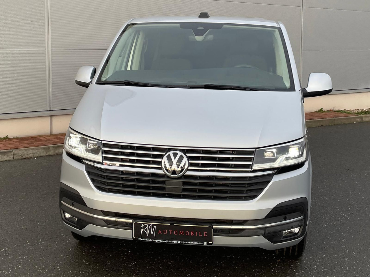 Volkswagen T6.1 Caravelle Comfortl LR 4M NAV el. Trittstufe - Bus mini, Van penumpang: gambar 4 Volkswagen T6.1 Caravelle Comfortl LR 4M NAV el. Trittstufe - Bus mini, Van penumpang: gambar 4