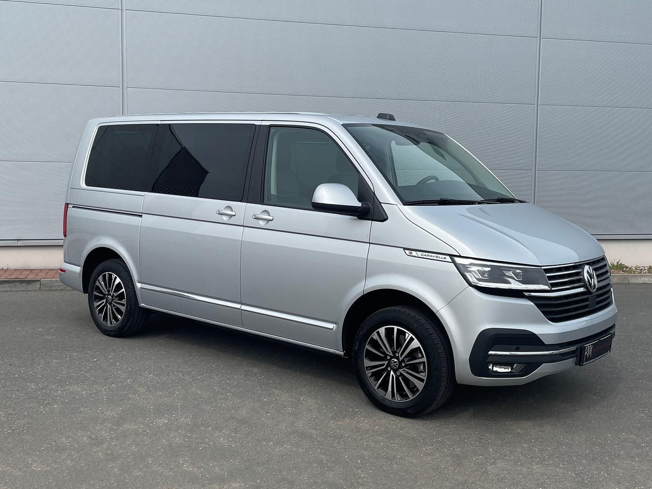 Volkswagen T6.1 Caravelle Highline STANDHZ NAVI LEDER PDC - Van penumpang: gambar 2 Volkswagen T6.1 Caravelle Highline STANDHZ NAVI LEDER PDC - Van penumpang: gambar 2