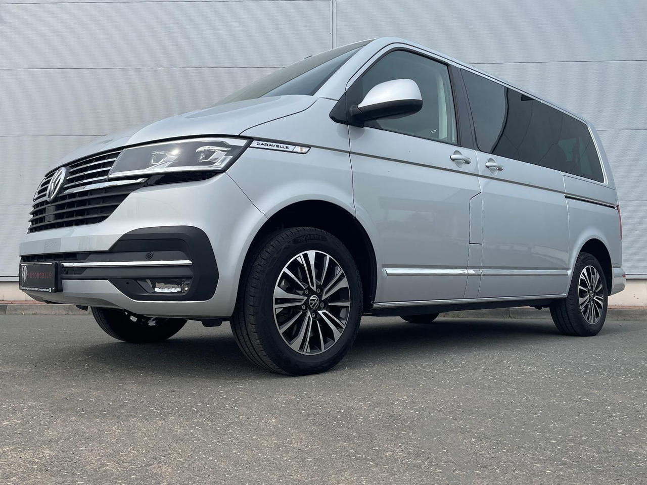 Van penumpang Volkswagen T6.1 Caravelle Highline STANDHZ NAVI LEDER PDC: gambar 32