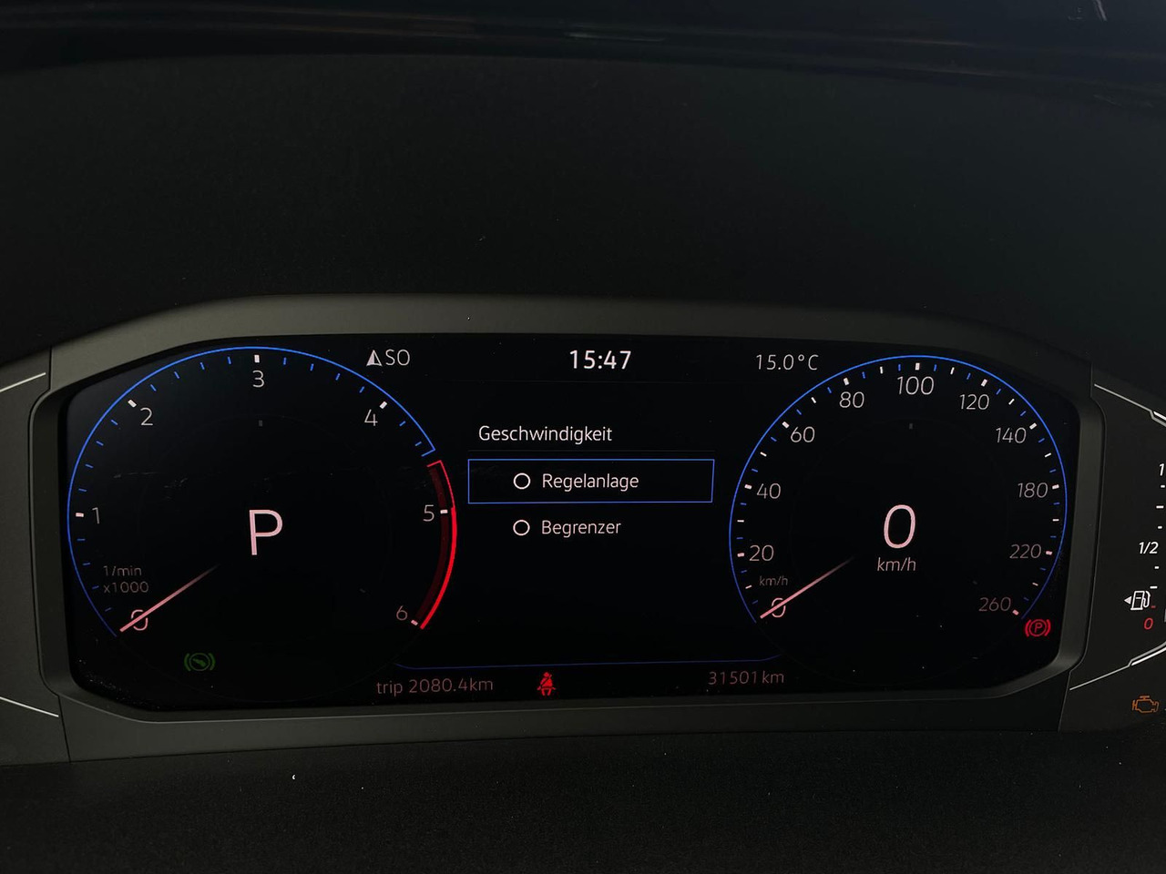 Van penumpang Volkswagen T6.1 Caravelle Highline STANDHZ NAVI LEDER PDC: gambar 22