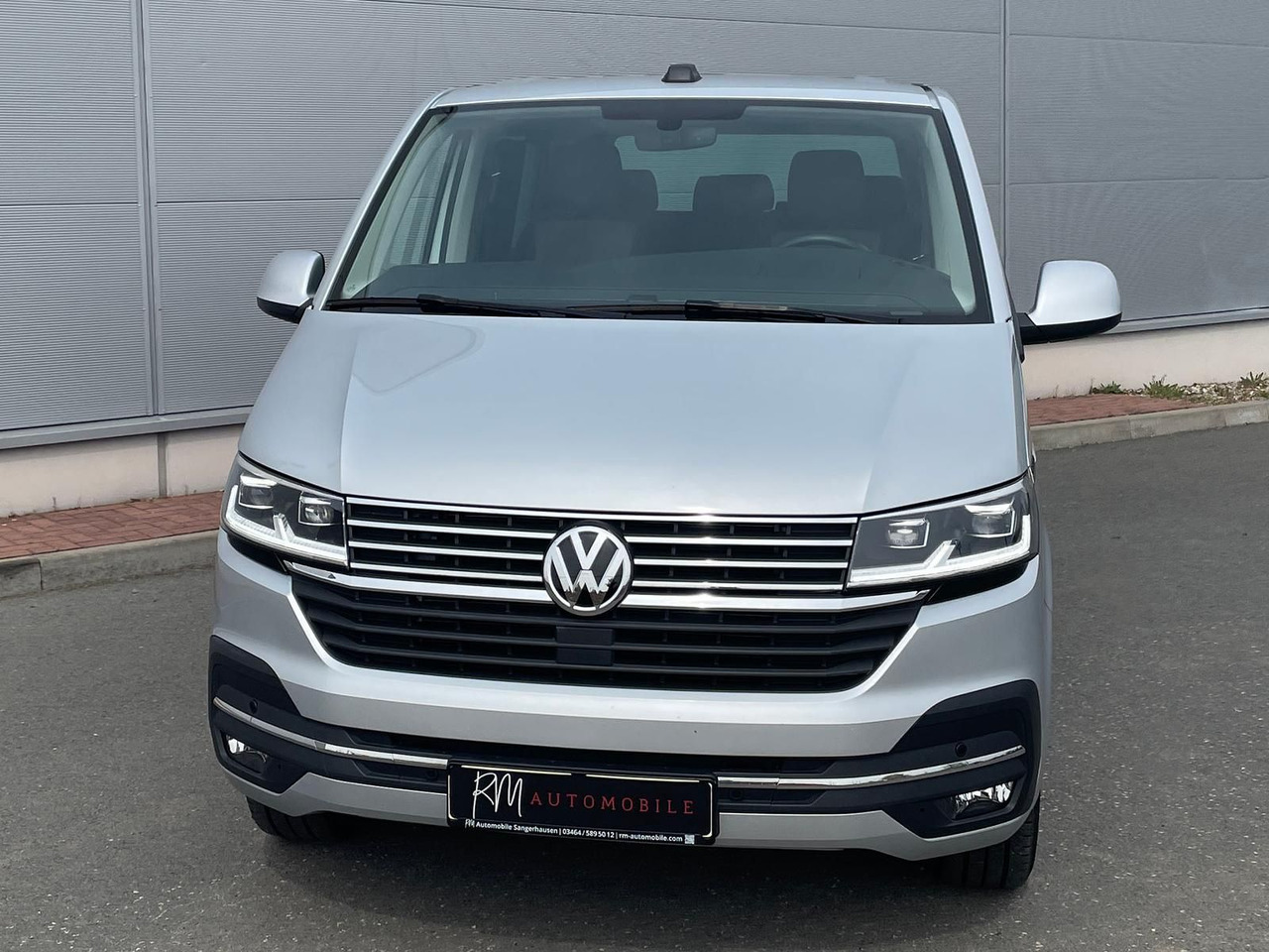 Volkswagen T6.1 Caravelle Highline STANDHZ NAVI LEDER PDC - Van penumpang: gambar 4 Volkswagen T6.1 Caravelle Highline STANDHZ NAVI LEDER PDC - Van penumpang: gambar 4
