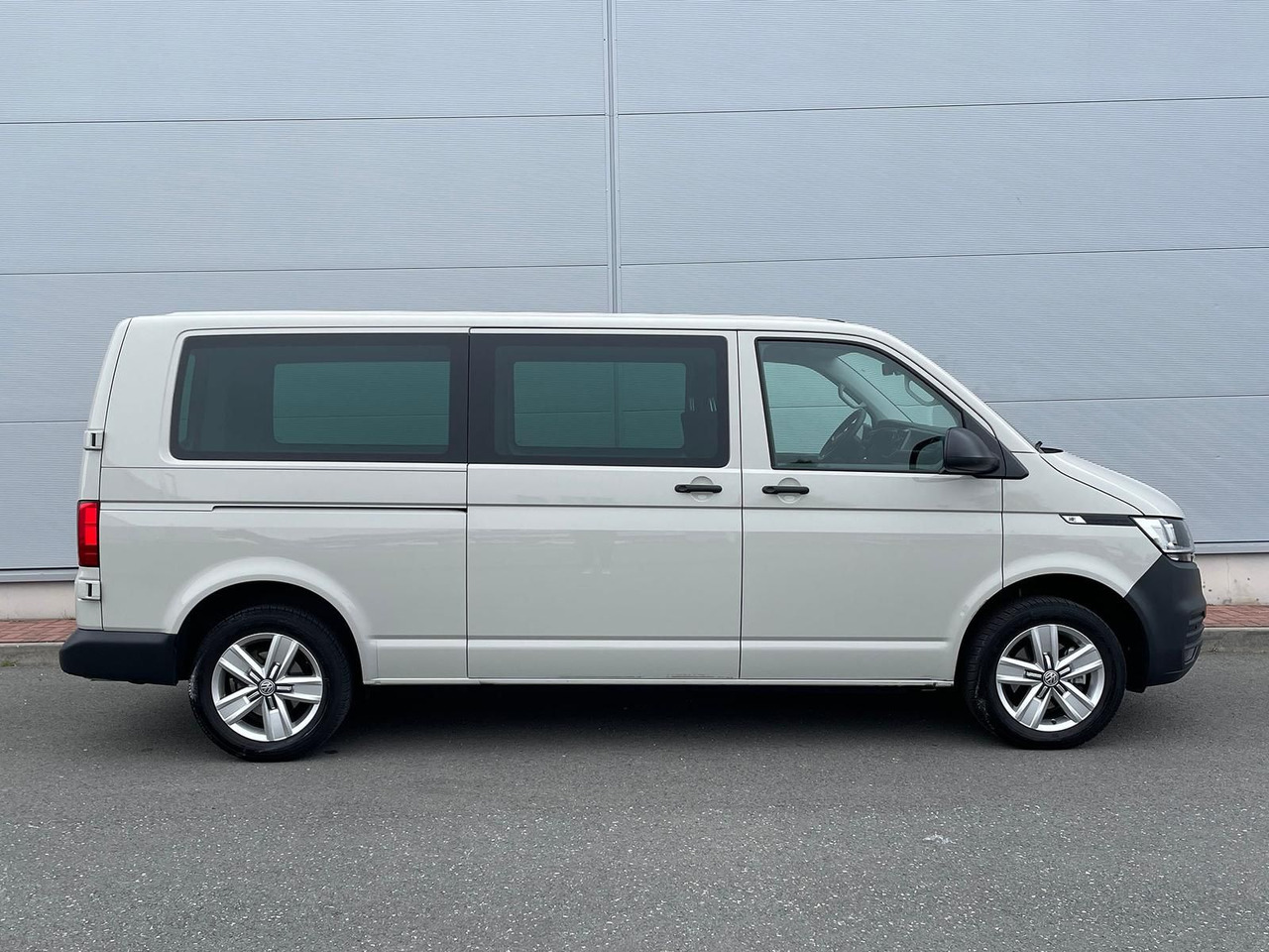 Volkswagen T6.1 Transporter 2.0 TDI lang 4MOTION SITZHZ NAV - Van panel: gambar 5 Volkswagen T6.1 Transporter 2.0 TDI lang 4MOTION SITZHZ NAV - Van panel: gambar 5