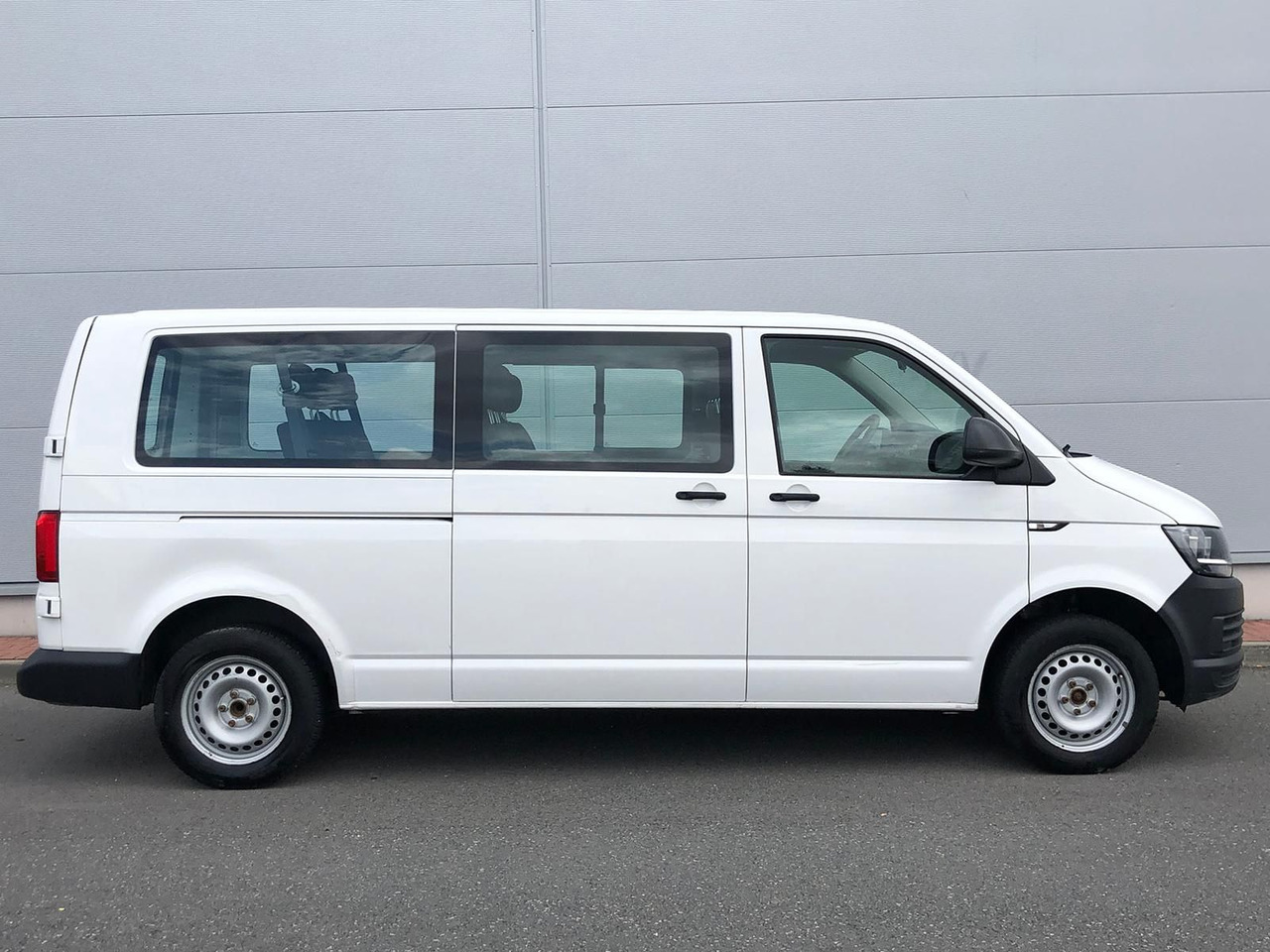 Volkswagen T6 Transporter 2.0 TDI Kombi lang 9-SITZE TEMP - Station wagon: gambar 5 Volkswagen T6 Transporter 2.0 TDI Kombi lang 9-SITZE TEMP - Station wagon: gambar 5