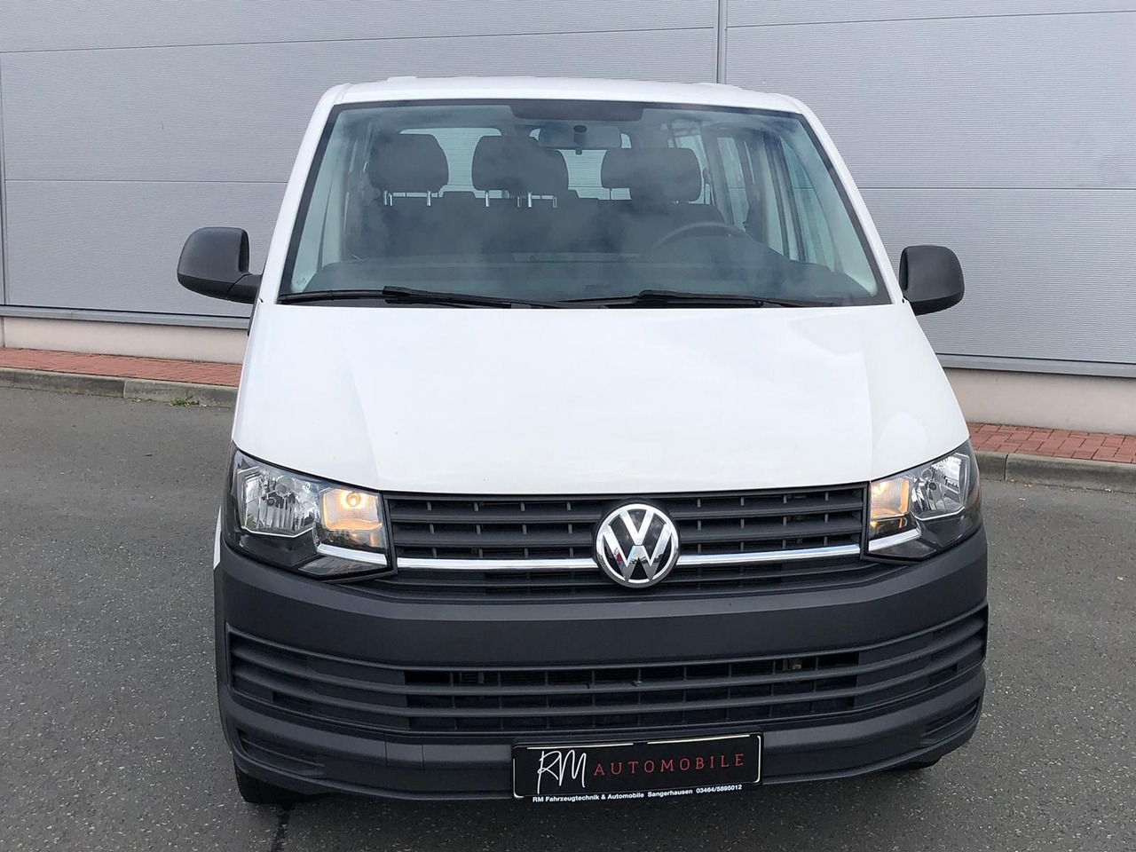 Volkswagen T6 Transporter 2.0 TDI Kombi lang 9-SITZE TEMP - Bus mini, Van penumpang: gambar 3 Volkswagen T6 Transporter 2.0 TDI Kombi lang 9-SITZE TEMP - Bus mini, Van penumpang: gambar 3