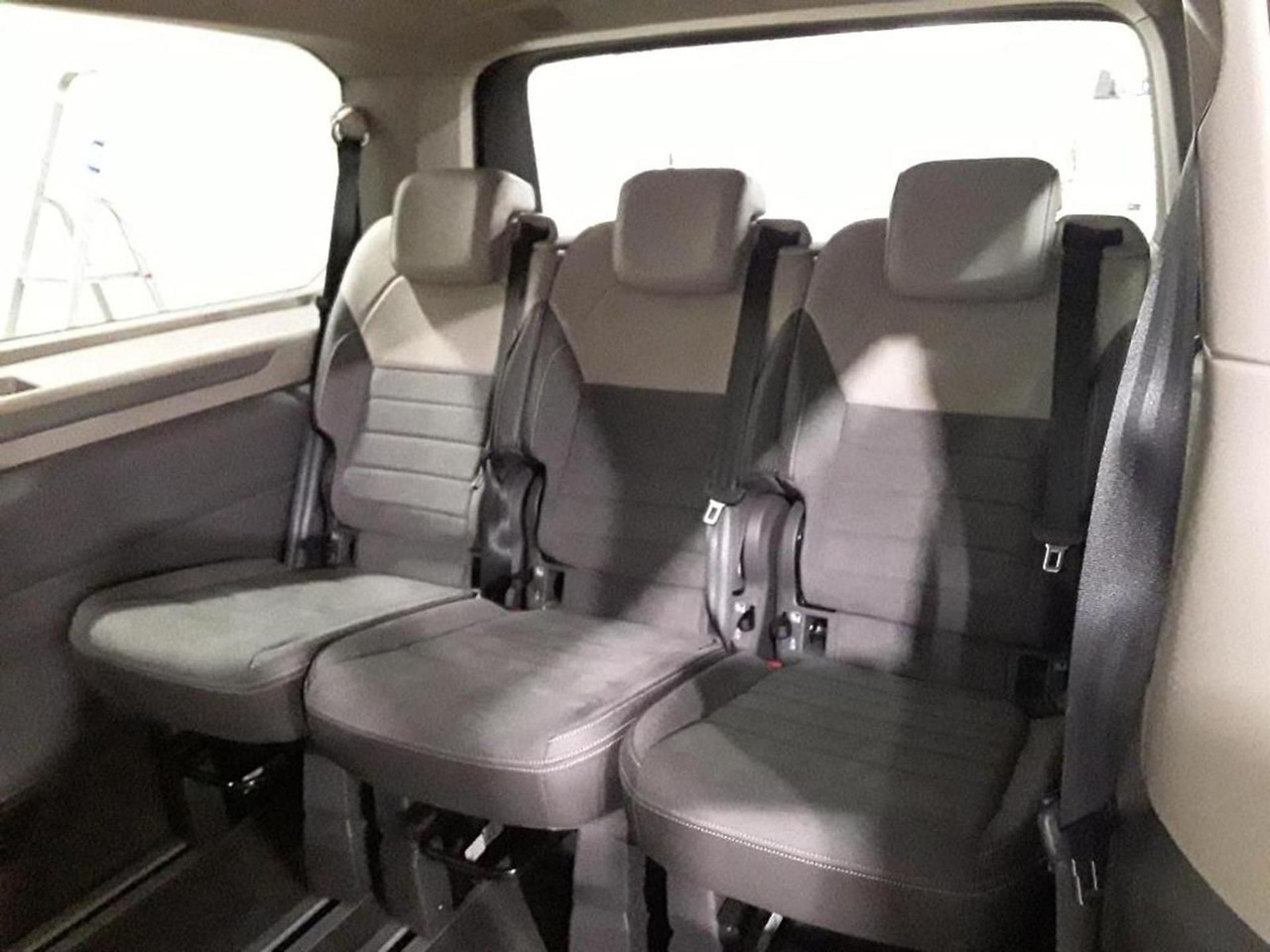 Volkswagen T7 Multivan Goal eHybrid lang 4MOTION ACC AHK - Van penumpang: gambar 5 Volkswagen T7 Multivan Goal eHybrid lang 4MOTION ACC AHK - Van penumpang: gambar 5