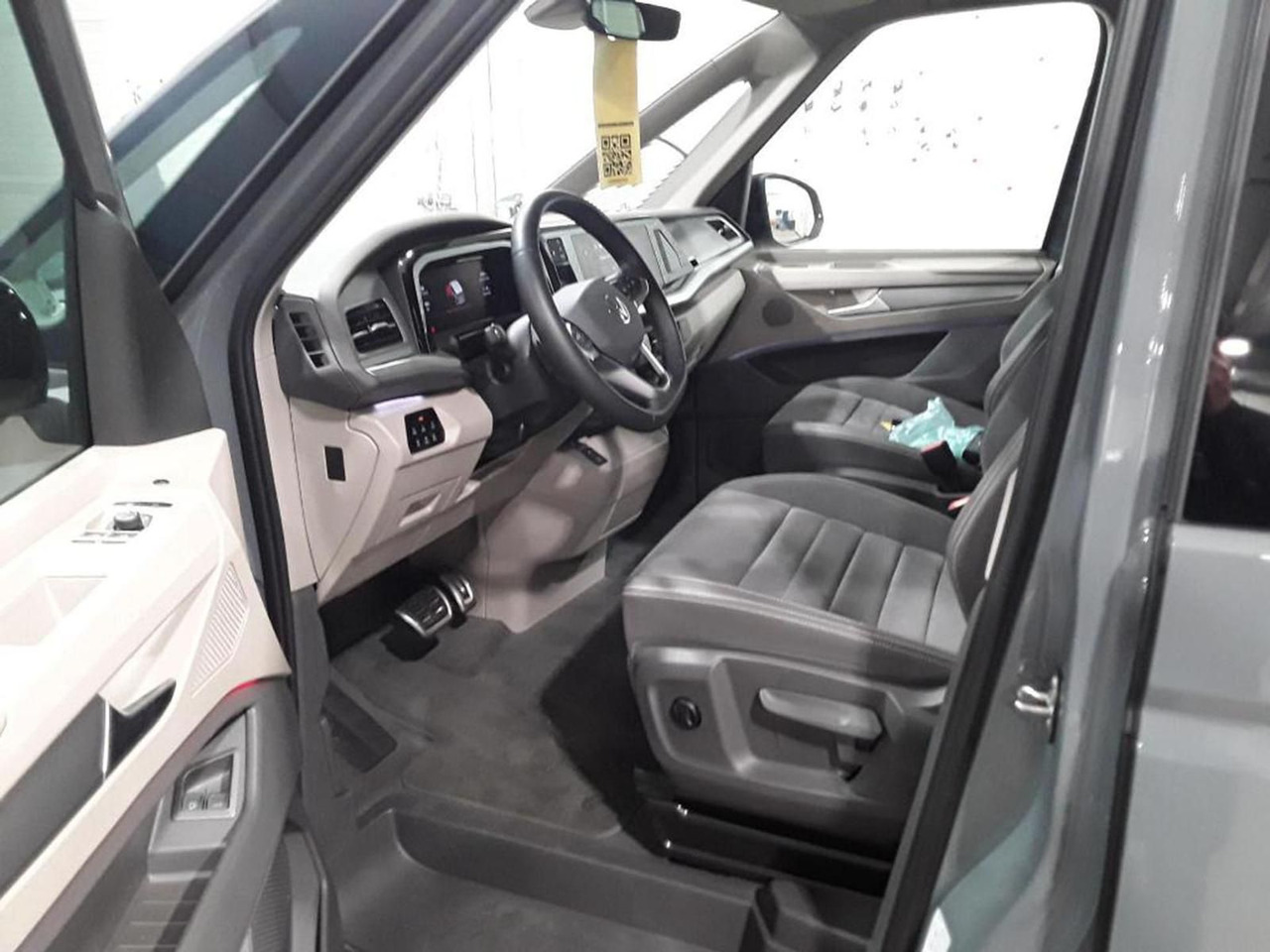 Volkswagen T7 Multivan Goal eHybrid lang 4MOTION ACC AHK - Van penumpang: gambar 3 Volkswagen T7 Multivan Goal eHybrid lang 4MOTION ACC AHK - Van penumpang: gambar 3